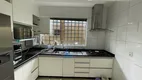 Foto 8 de Casa com 4 Quartos à venda, 210m² em Setor Central, Goiânia