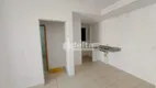 Foto 3 de Apartamento com 2 Quartos à venda, 47m² em Jardim Célia, Uberlândia