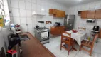 Foto 9 de Sobrado com 3 Quartos à venda, 300m² em Vila Scarpelli, Santo André