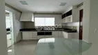 Foto 15 de Casa de Condomínio com 4 Quartos à venda, 280m² em Lagoinha, Uberlândia