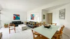 Foto 4 de Apartamento com 3 Quartos à venda, 130m² em Praia das Pitangueiras, Guarujá