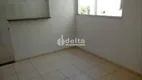 Foto 3 de Apartamento com 2 Quartos à venda, 42m² em Jardim Canaã, Uberlândia
