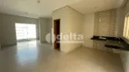 Foto 2 de Casa com 3 Quartos à venda, 100m² em Santa Mônica, Uberlândia