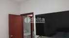 Foto 10 de Casa com 4 Quartos à venda, 220m² em Jardim das Palmeiras, Uberlândia