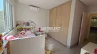 Foto 18 de Casa de Condomínio com 4 Quartos à venda, 380m² em Jardins Barcelona, Uberlândia