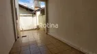 Foto 10 de Casa com 3 Quartos para alugar, 100m² em Brasil, Uberlândia