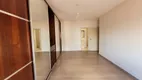 Foto 16 de Sobrado com 4 Quartos à venda, 338m² em Jardim Santo Antônio, Londrina