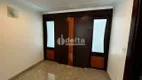 Foto 2 de Casa com 5 Quartos à venda, 431m² em Umuarama, Uberlândia