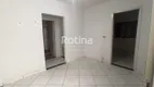 Foto 2 de Casa com 3 Quartos para alugar, 70m² em Saraiva, Uberlândia