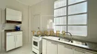 Foto 37 de Apartamento com 3 Quartos à venda, 130m² em Praia das Pitangueiras, Guarujá