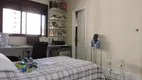 Foto 10 de Apartamento com 4 Quartos à venda, 200m² em Real Parque, São Paulo