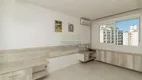 Foto 2 de Apartamento com 3 Quartos à venda, 72m² em Jardim Itú Sabará, Porto Alegre