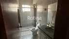 Foto 14 de Casa com 3 Quartos à venda, 190m² em Santa Mônica, Uberlândia