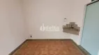 Foto 18 de Imóvel Comercial com 5 Quartos para alugar, 240m² em Osvaldo Rezende, Uberlândia