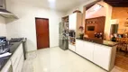 Foto 11 de Casa de Condomínio com 4 Quartos à venda, 278m² em Granja Viana, Carapicuíba