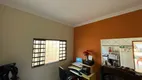 Foto 17 de Casa com 3 Quartos à venda, 200m² em Jardim Guanabará, Dourados