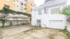 Foto 17 de Casa com 2 Quartos para alugar, 100m² em Passo da Areia, Porto Alegre