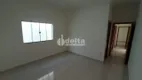 Foto 3 de Casa com 3 Quartos à venda, 170m² em Jardim das Palmeiras, Uberlândia