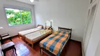 Foto 5 de Apartamento com 4 Quartos à venda, 100m² em Praia das Pitangueiras, Guarujá