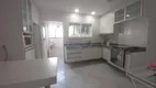 Foto 20 de Apartamento com 3 Quartos à venda, 135m² em Praia das Pitangueiras, Guarujá