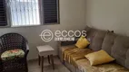 Foto 2 de Casa com 5 Quartos à venda, 173m² em Osvaldo Rezende, Uberlândia