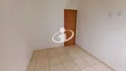 Foto 11 de Apartamento com 2 Quartos para alugar, 50m² em Presidente Roosevelt, Uberlândia