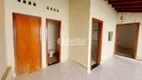 Foto 17 de Casa com 3 Quartos à venda, 160m² em Cidade Jardim, Uberlândia