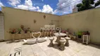 Foto 16 de Casa com 4 Quartos à venda, 205m² em Jardim das Palmeiras, Uberlândia