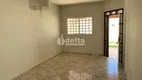 Foto 2 de Casa com 3 Quartos à venda, 114m² em Carajas, Uberlândia