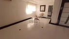 Foto 3 de Apartamento com 3 Quartos à venda, 195m² em Praia das Pitangueiras, Guarujá