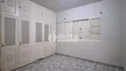 Foto 5 de Casa com 3 Quartos para alugar, 301m² em Santa Maria, Uberlândia