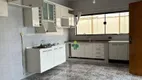 Foto 3 de Casa com 3 Quartos para venda ou aluguel, 320m² em Vila São José, Taubaté