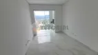 Foto 2 de Apartamento com 2 Quartos à venda, 76m² em Indaiá, Caraguatatuba