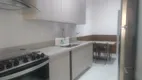 Foto 35 de Apartamento com 4 Quartos à venda, 190m² em Pitangueiras, Guarujá