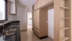 Foto 13 de Apartamento com 3 Quartos à venda, 216m² em Gleba Palhano, Londrina