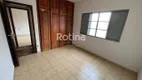 Foto 11 de Apartamento com 4 Quartos para alugar, 140m² em Centro, Uberlândia