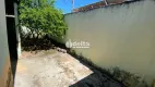 Foto 3 de Casa com 3 Quartos para alugar, 100m² em Santa Mônica, Uberlândia