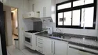 Foto 9 de Apartamento com 3 Quartos para alugar, 190m² em Moema, São Paulo