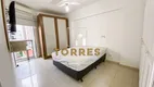 Foto 18 de Apartamento com 4 Quartos à venda, 150m² em Praia das Pitangueiras, Guarujá
