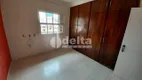 Foto 12 de Casa com 4 Quartos para alugar, 482m² em Lidice, Uberlândia