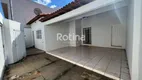 Foto 2 de Casa com 3 Quartos para alugar, 250m² em Santa Luzia, Uberlândia