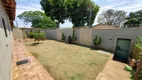 Foto 3 de Casa com 5 Quartos à venda, 245m² em Vila Aguiar, Goiânia