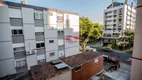 Foto 9 de Apartamento com 3 Quartos à venda, 52m² em Passo da Areia, Porto Alegre