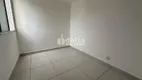 Foto 3 de Apartamento com 2 Quartos à venda, 56m² em Novo Mundo, Uberlândia