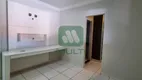 Foto 15 de Casa com 3 Quartos à venda, 160m² em Cidade Jardim, Uberlândia