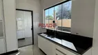 Foto 3 de Casa com 3 Quartos para alugar, 100m² em Jardim Rebouças, Maringá