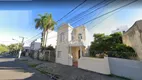 Foto 2 de Casa com 2 Quartos à venda, 101m² em Rio Branco, Porto Alegre