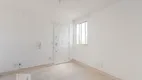 Foto 3 de Apartamento com 2 Quartos à venda, 37m² em Rubem Berta, Porto Alegre