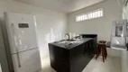 Foto 4 de Casa com 4 Quartos à venda, 160m² em Fundinho, Uberlândia