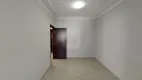 Foto 18 de Casa com 3 Quartos para alugar, 110m² em Presidente Roosevelt, Uberlândia